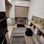 Feszek Apartment *