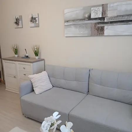 Feszek * Γκιόρ